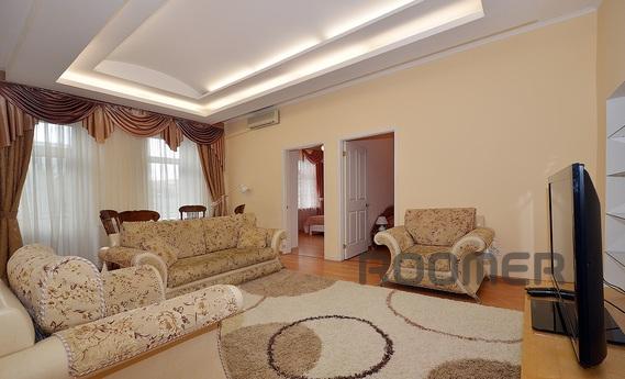 Если вам нужно снять трехкомнатные апартаменты посуточно в ц