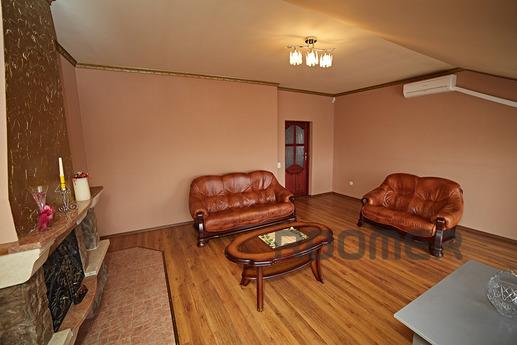 2 level apartment in the center, Lviv - apartment by the day