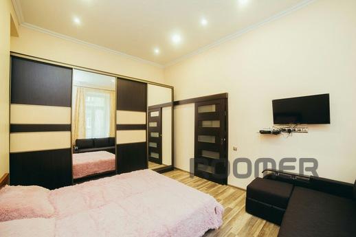 VIP-apartment in the city center, Lviv - apartment by the day