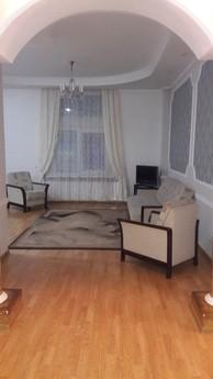 2 bedroom in the heart of the capital, Астана - квартира подобово