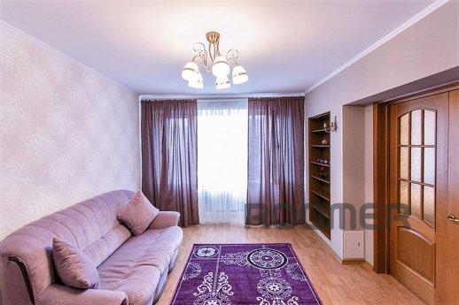 3-х кімнатна квартира, Достик 117В, Алмати - квартира подобово