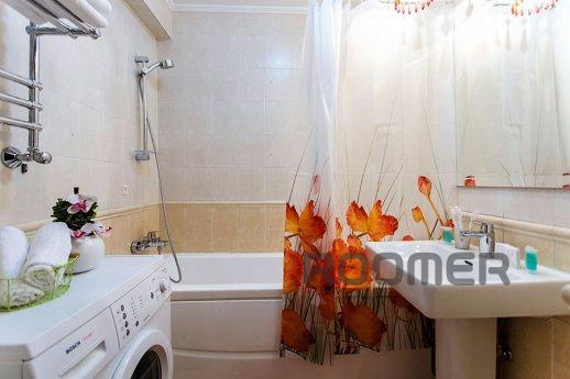 3-х кімнатна квартира, Достик 117В, Алмати - квартира подобово