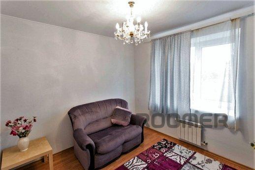 3-х кімнатна квартира, Достик 117В, Алмати - квартира подобово