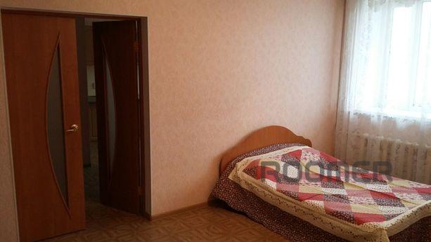 Однокімнатна чиста, дуже тепла, світла, сонячна квартира. Но