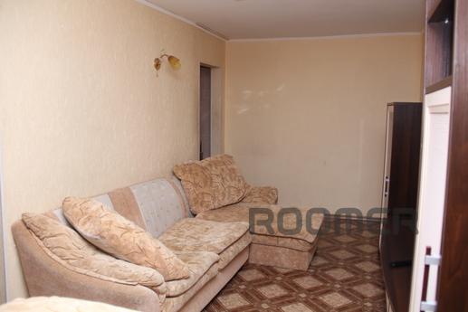 Excellent 3-bedroom apartment yoh, Karaganda - apartment by the day