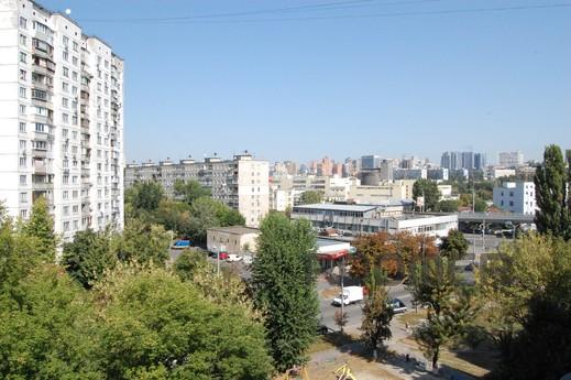 Квартира по ул Голосеевской 3, Киев - квартира посуточно
