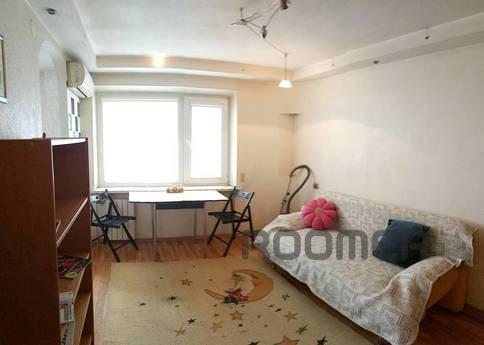 2 bedroom in the center of Kiev, Kyiv - apartment by the day