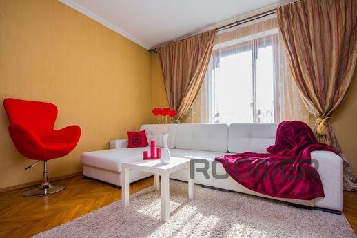 Nice big 3-room business-class apartment with high quality r