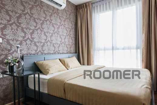 Modern spacious apartment, renovated, stylish interior. Wash