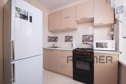 2 bedroom apartment on Gorky 36, Krasnoyarsk - apartment by the day