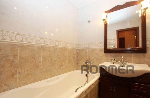 The apartment is in the heart of the cit, Krasnodar - apartment by the day