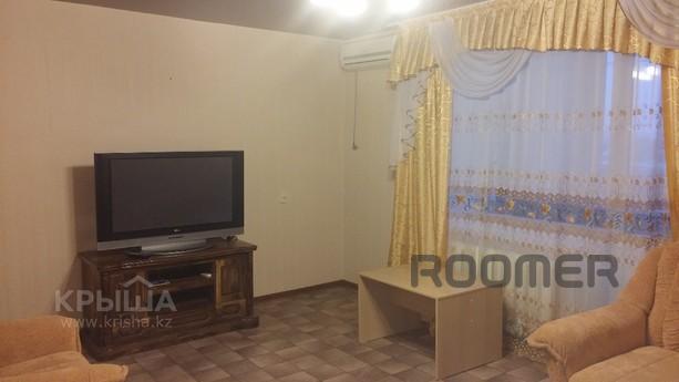 3-х кімнатна квартира євролюкс в центрі, Усть-Каменогорськ - квартира подобово