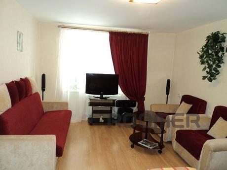 Comfortable spacious apartment in the city center opposite t