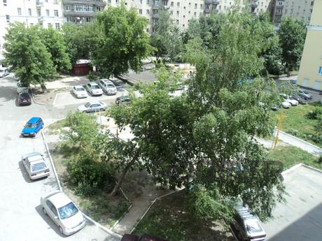 apartment near the train station, Новосибірськ - квартира подобово