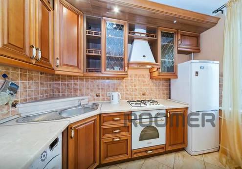 Luxury apartments in the metro, Saint Petersburg - apartment by the day