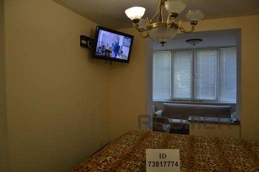 Rent our 3-room apartment 2/5 home, Saky - apartment by the day