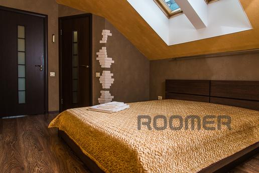 -room cozy and clean apartment with designer renovated in th