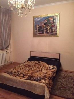 сдам посуточно/понедельно/почасовой квартиру в золотом квадр