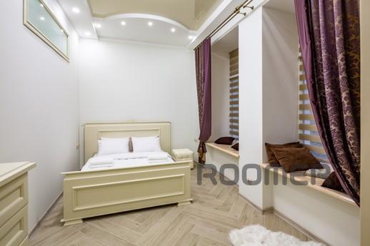 The apartment (Sholem Aleichem) is located in the historic c