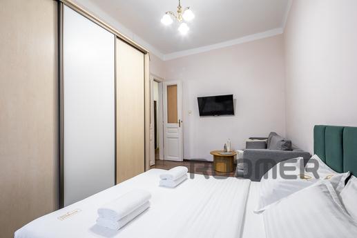 Apartments (Listopadovoy Chinu 12/2) were built in the histo