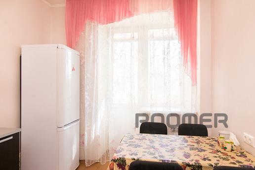 Marin Dom na Jyulskoy 25, Yekaterinburg - apartment by the day