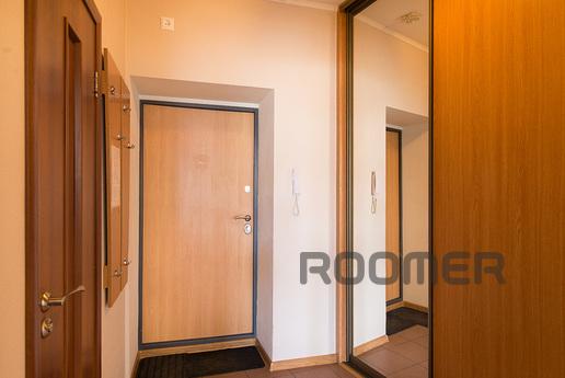 Marin Dom na Jyulskoy 25, Yekaterinburg - apartment by the day