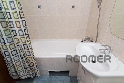 Marin Dom na Jyulskoy 25, Yekaterinburg - apartment by the day