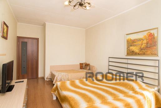 Marin Dom na Jyulskoy 25, Yekaterinburg - apartment by the day