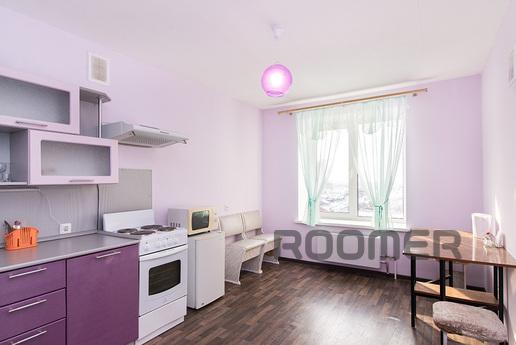 Marin Dom Na Smazchikov 3, Yekaterinburg - apartment by the day