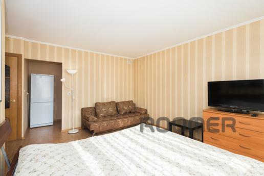 Marin Dom Na Vostoshnoy 72, Yekaterinburg - apartment by the day