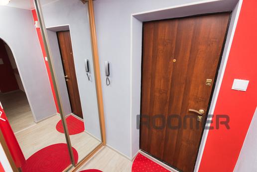 Marin Dom na Sheynkmana 45, Yekaterinburg - apartment by the day
