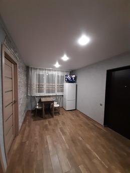 Cosy 2-roomed + own parking, Астрахань - квартира подобово