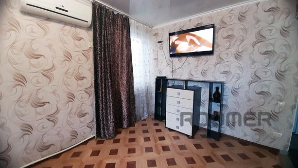 Уютная 2-комнатная + своя парковка, Астрахань - квартира посуточно