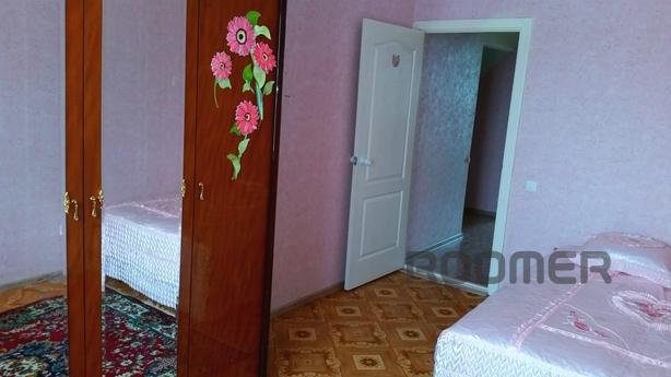 Clean, spacious and cozy apartment !!!, Барнаул - квартира подобово