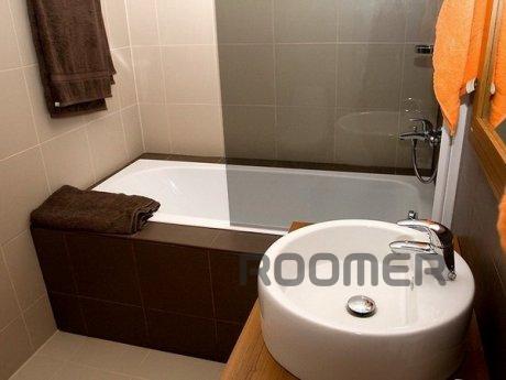 Very cozy one-bedroom apartment on the Boulevard of Peace. T