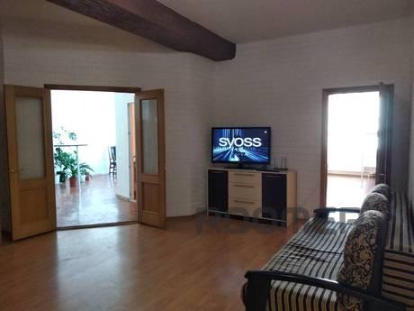 Spacious 2 rooms. apartment, district TC Vuzovskiy, in a qui