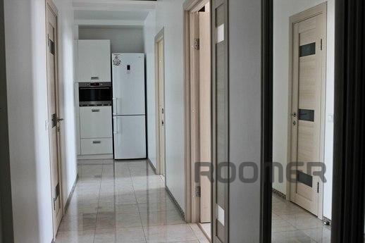 Шикарная 4-комн квартира в самом центре, Волгоград - квартира посуточно