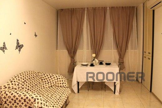 - Шикарная ,большая , 4-комнатная квартира в новом доме, в с