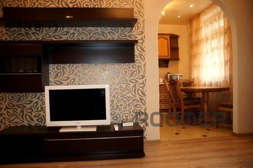 Шикарная 3-комнатна в самом центре !, Волгоград - квартира посуточно