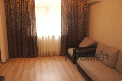 Шикарная 3-комнатна в самом центре !, Волгоград - квартира посуточно