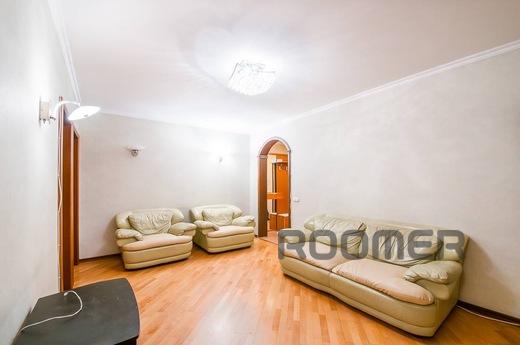 For rent luxurious three-room apartment with euro renovation