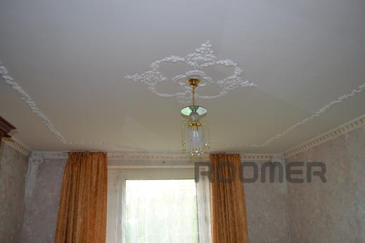 3 bedroom apartment for rent, Serhiivka - apartment by the day
