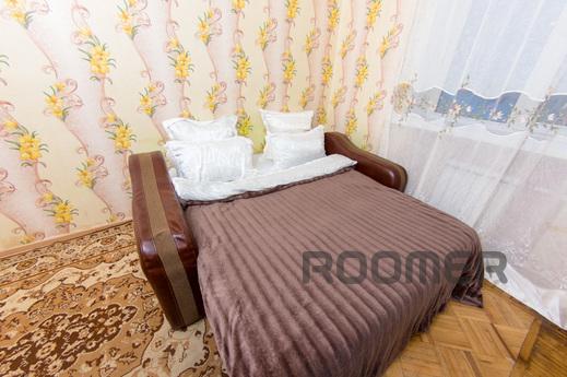 In the center of Rostov 3-room apartment, Rostov-on-Don - apartment by the day