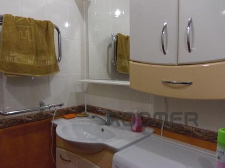 Luxurious apartment on the city promenad, Kerch - apartment by the day