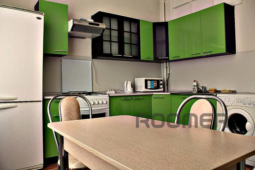 Front Stalin period building on Leningradsky Prospekt. Near 