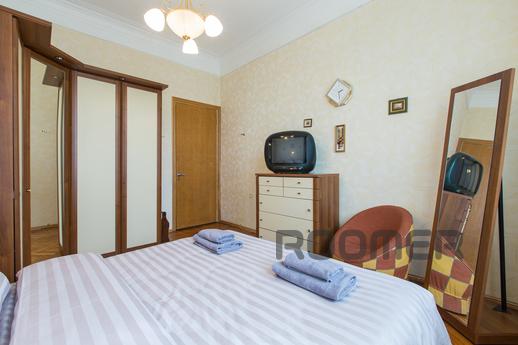 2 bedroom apartment for rent, Moscow - apartment by the day