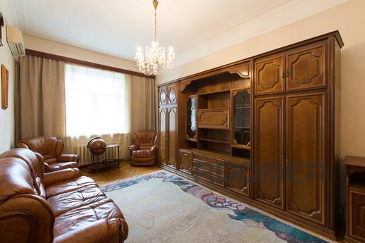 2 bedroom apartment for rent, Moscow - apartment by the day