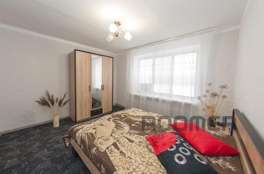 Двухкомнатная уютная и чистая квартира, Бердянск - квартира посуточно
