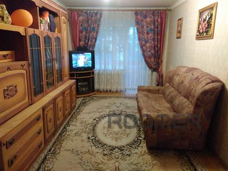 Center, Pirogova 9, cozy, clean, warm, Vinnytsia - apartment by the day