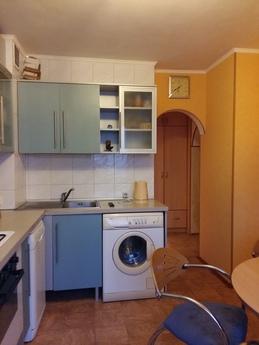 2-room on the Boulevard Gaidar, Chernomorsk (Illichivsk) - apartment by the day